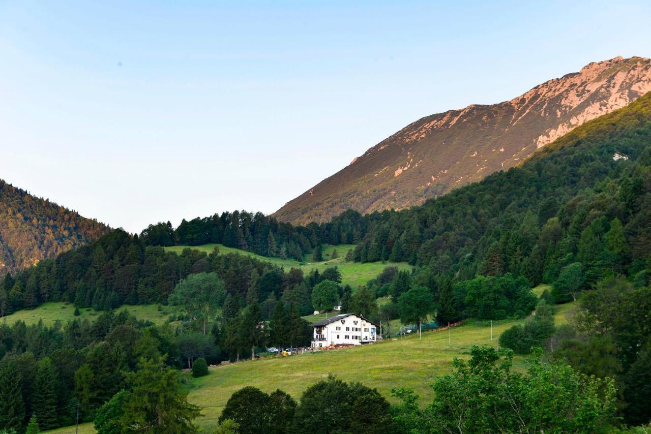 Rifugio Monte Baldo Hotel Avio Exterior photo